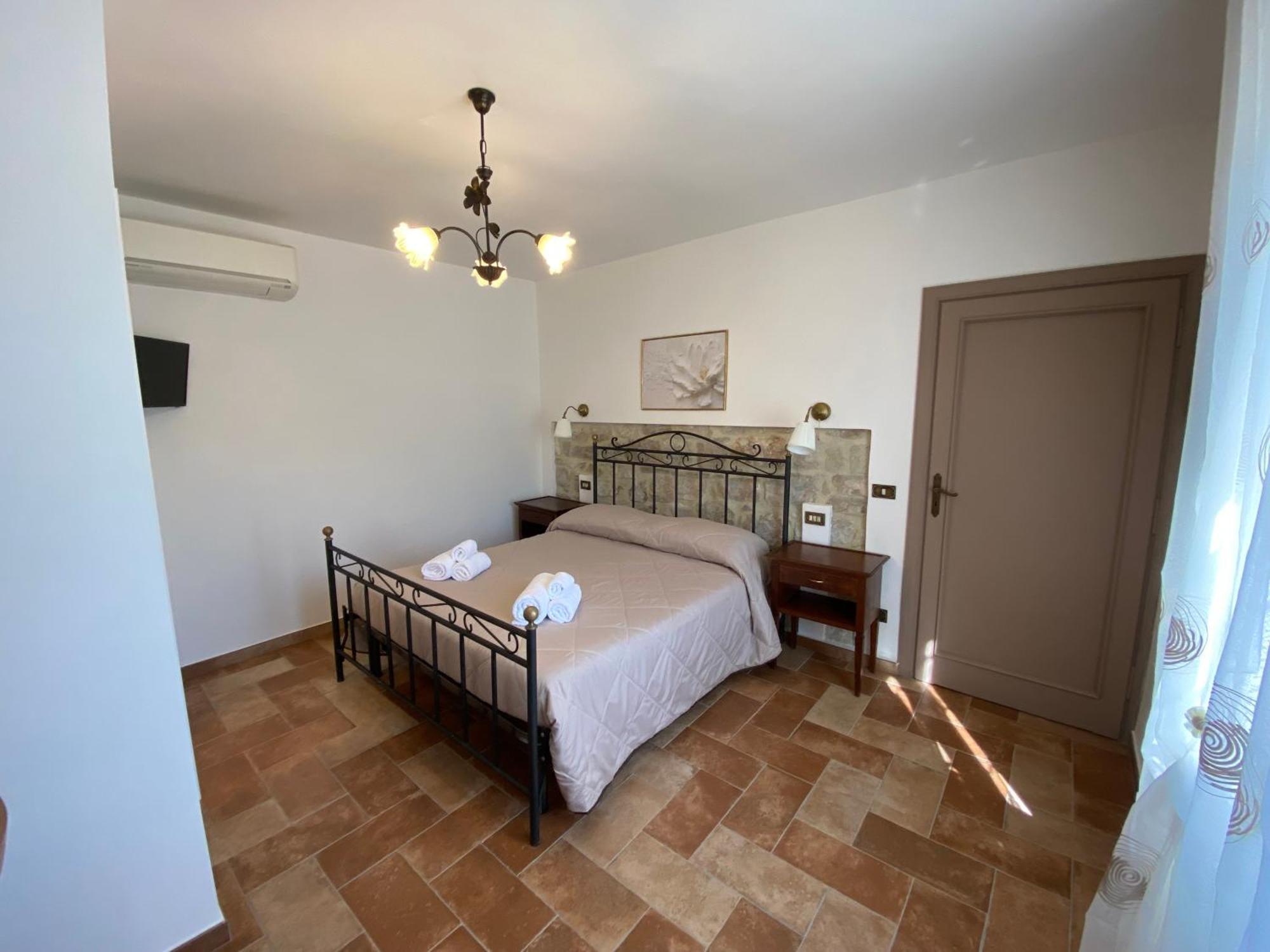 La Casa Di Nonna Tella Bed & Breakfast Lenola Екстериор снимка