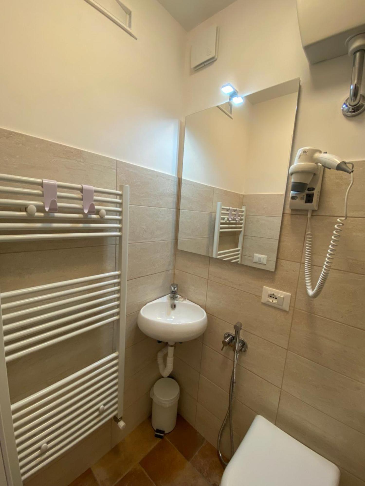 La Casa Di Nonna Tella Bed & Breakfast Lenola Екстериор снимка