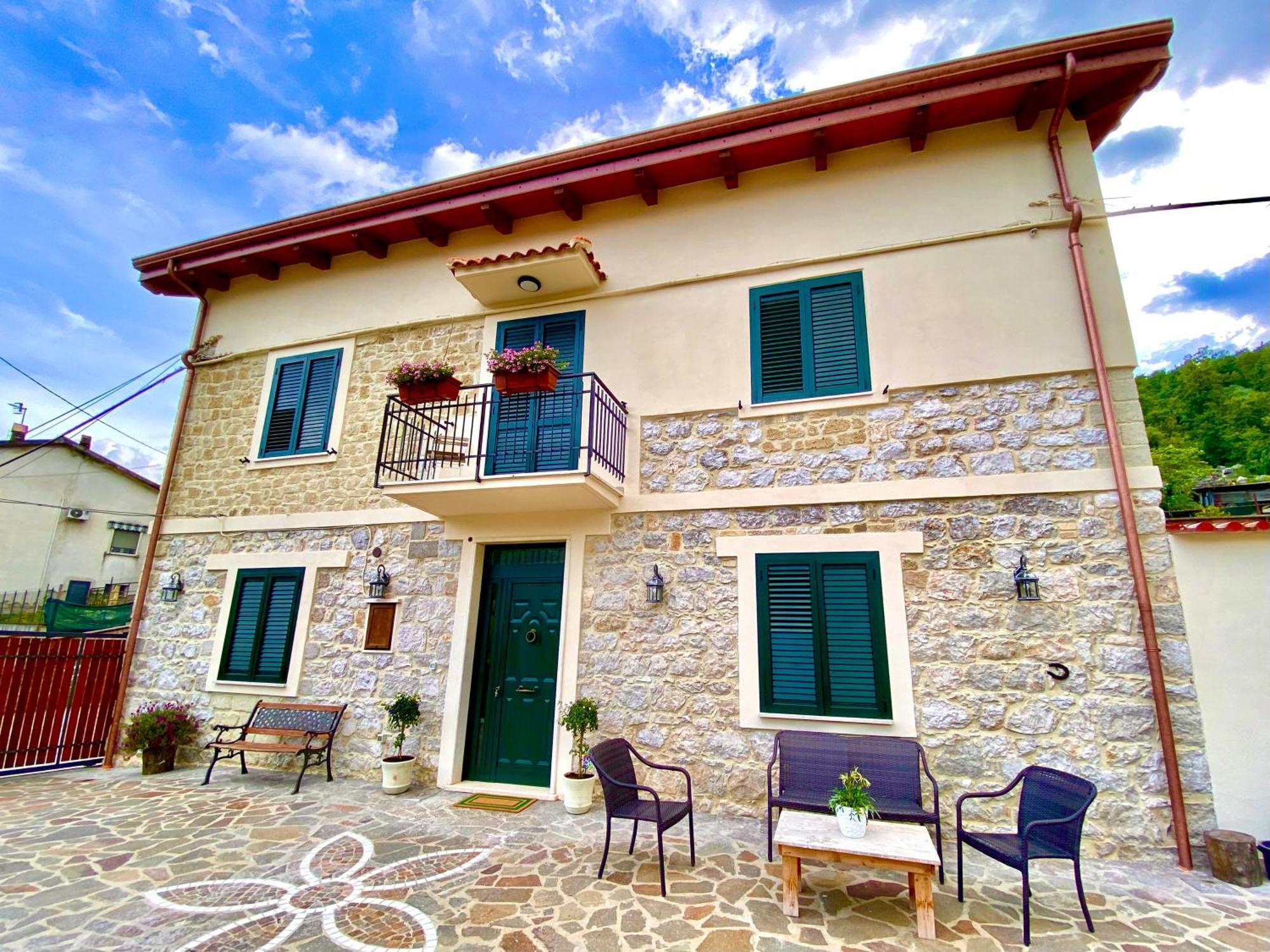 La Casa Di Nonna Tella Bed & Breakfast Lenola Екстериор снимка