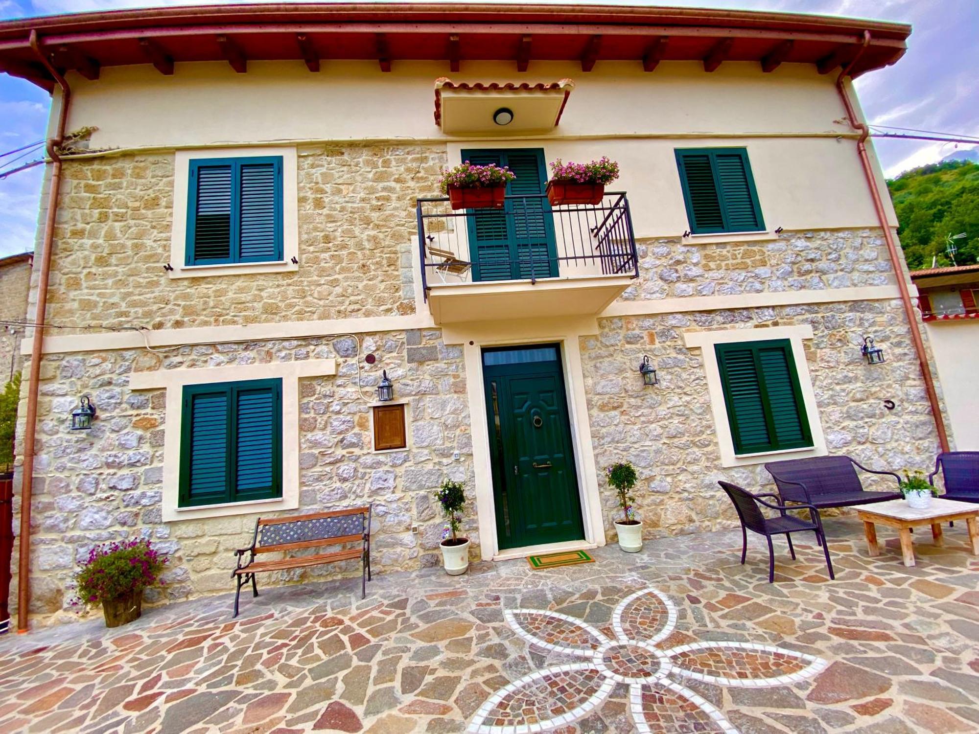 La Casa Di Nonna Tella Bed & Breakfast Lenola Екстериор снимка